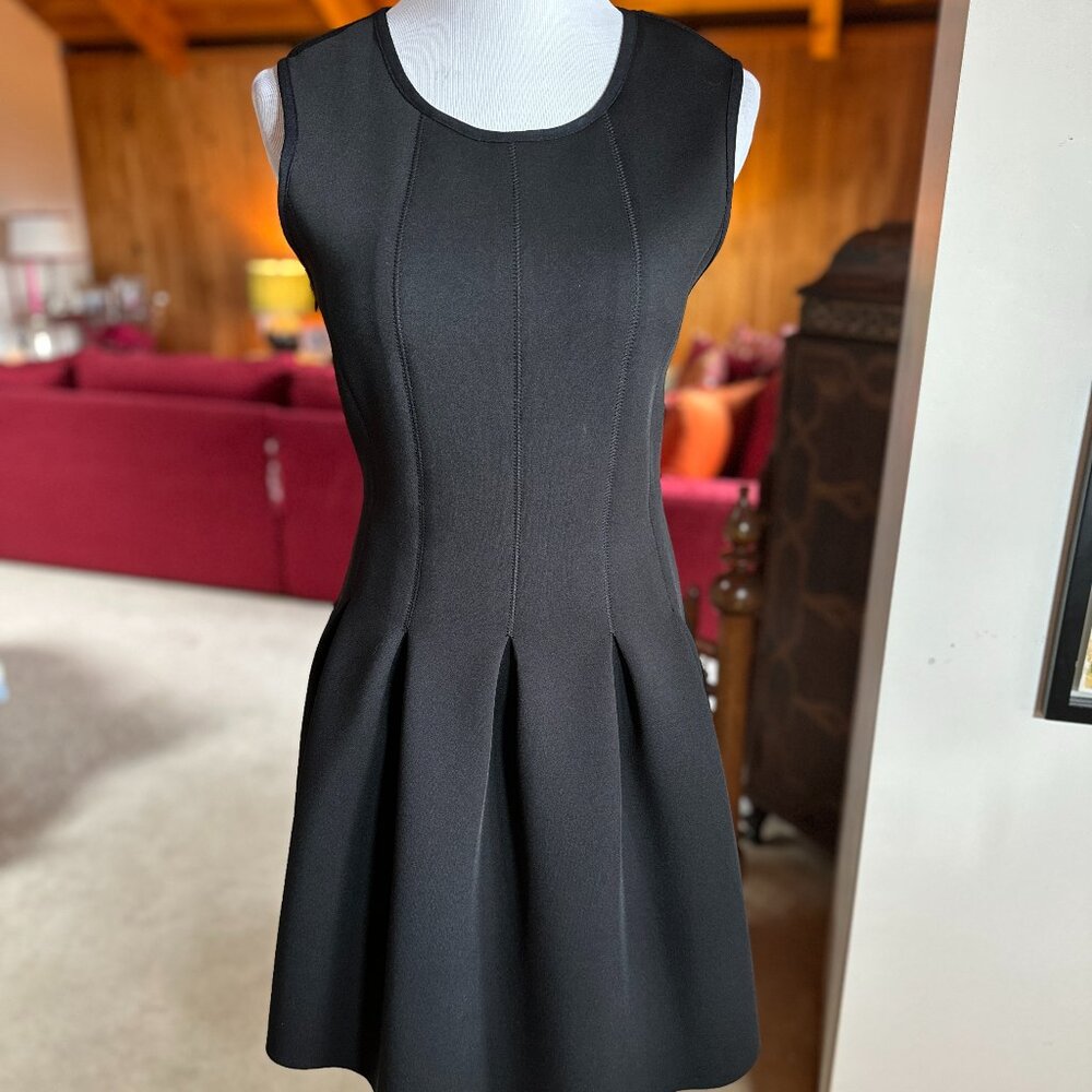 SAINT LAURENT Black Sleeveless Fit & Flare Dress – Size M